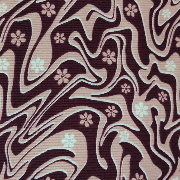 No Boundaries Juniors Retro Look Hippie Tee Shirt, Flower Power! - Picture 11 of 13